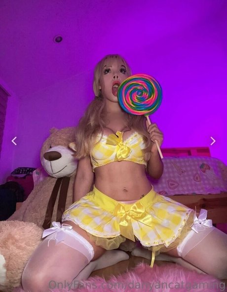 Danyancat star naked pics