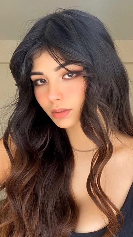 Aylincutie pornstar naked pic