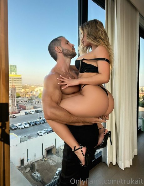 Duncan Saint star nude picture