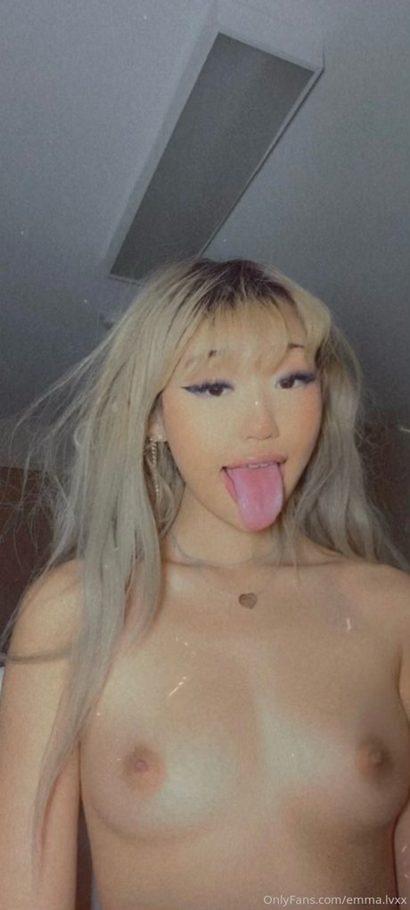 _Bunni Emmie model free pics