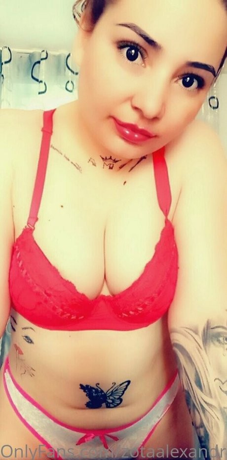 zotaalexandra sexy star images