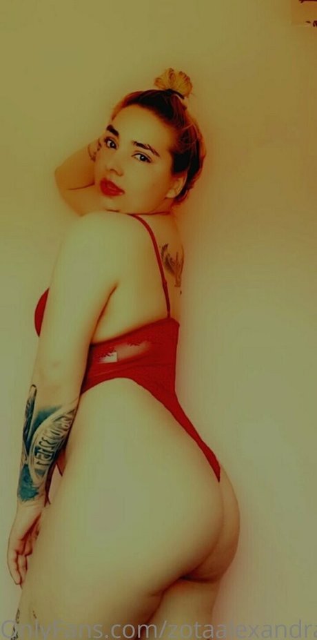 zotaalexandra erotic pornstar images