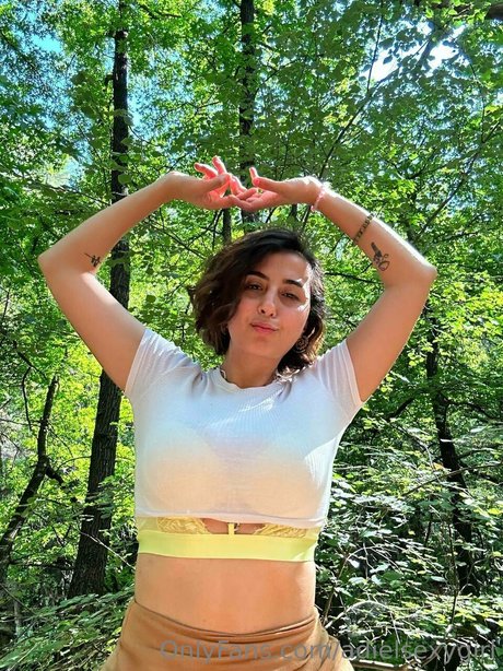 Adiel top model pics