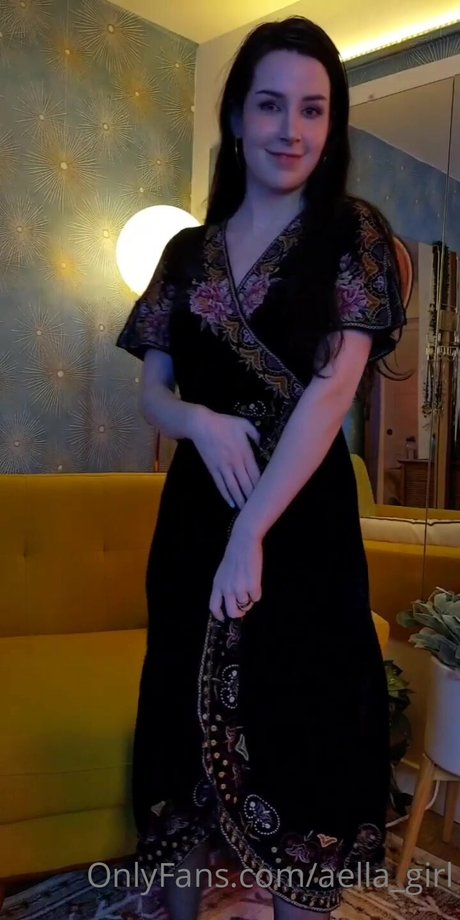 Aella girl pornstar adult pics