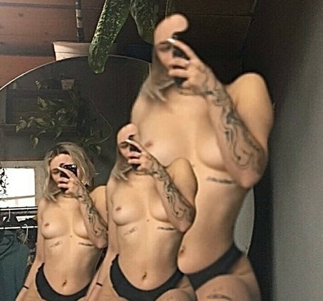 Maryjanakrasnapanna pornstar nude picture