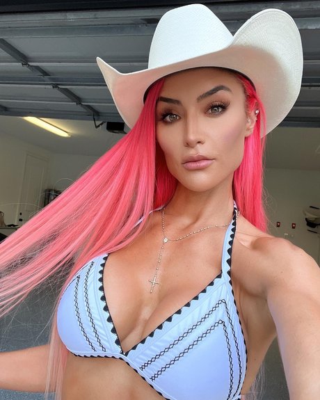 Natalie Eva Marie exclusive model pic
