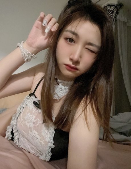 Inshy porn model pics