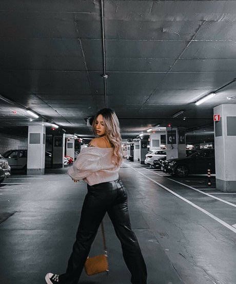 Zynahara hd actress gallery