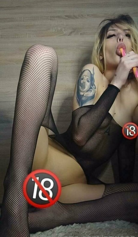 zswaez star nudes img