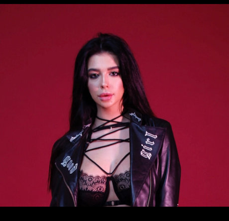 anna slutskaya111 model naked image