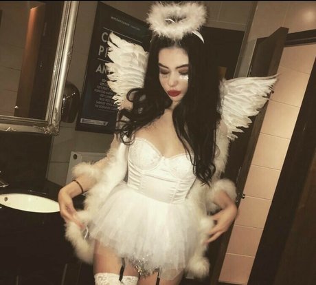 Z Smethurst pretty pornstar pictures