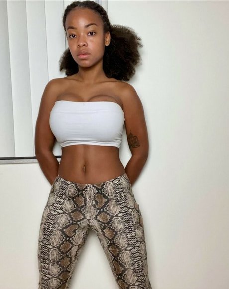 zuribellarose star erotic galleries