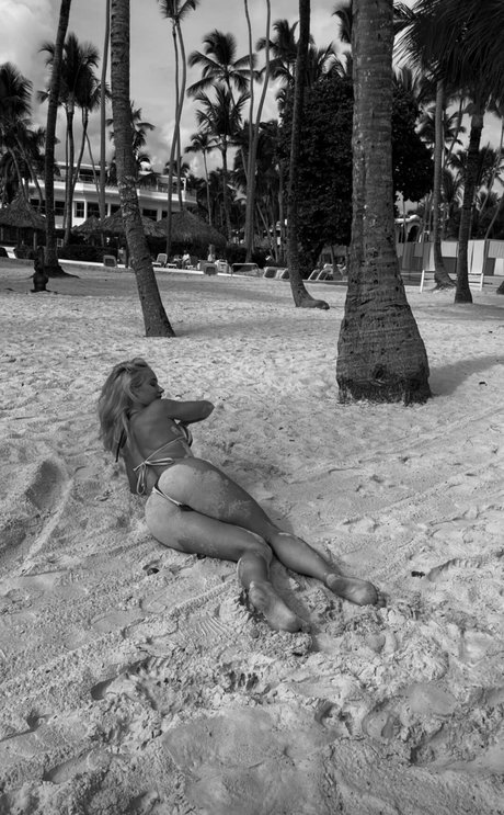 Zuzana Kardos nice star photo