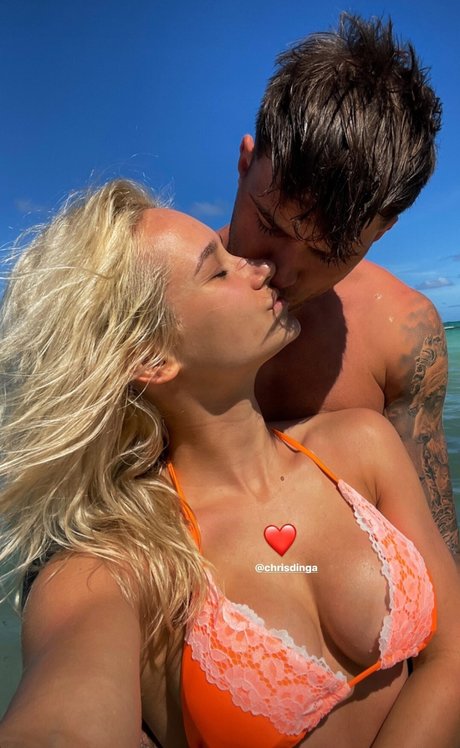 Zuzana Kardos star adult pics