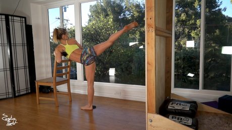 Zuzka Light model top picture