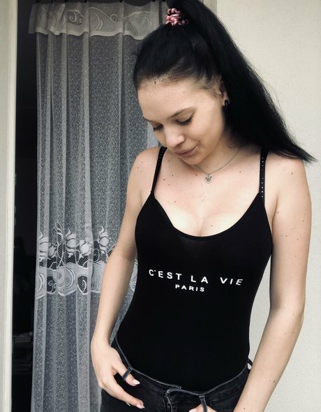 zuzaninka1 hot model pics