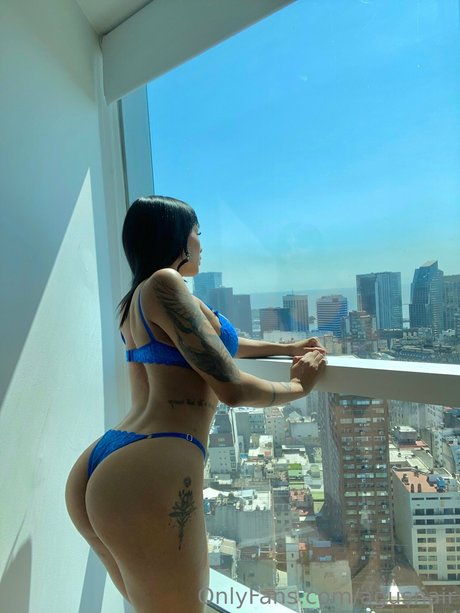 Agustina Cubas model naked picture