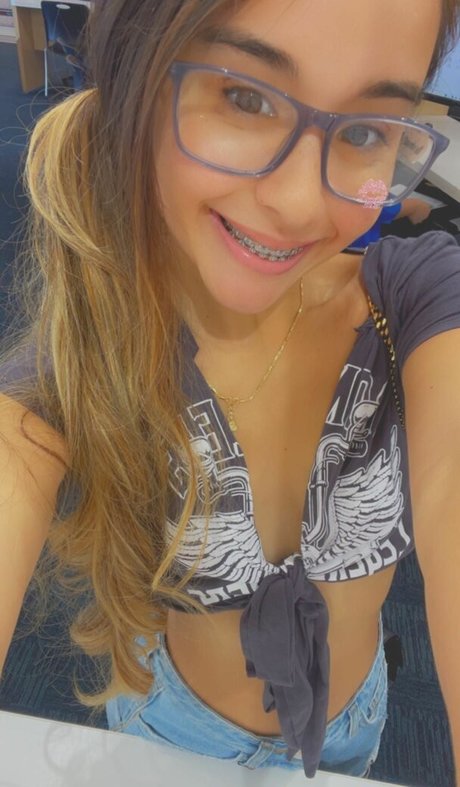 petite asian onlyfans xxx photos