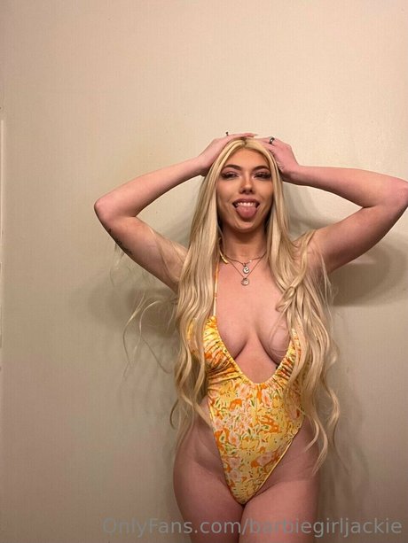 Barbiegirljackie pornstar sex pic