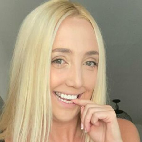 Blondebunnixo nice pornstar photos