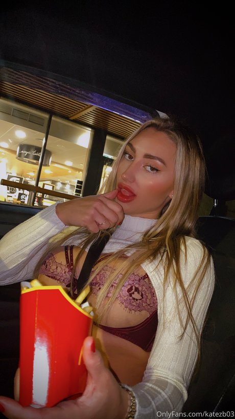 Katezb03 high quality pornstar picture