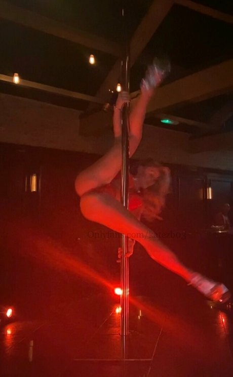 Katezb03 erotic model picture