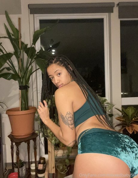 Mixxedbaby503 sexy model pic