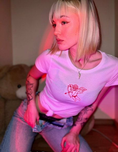 Regina Sahar pornographic star pictures