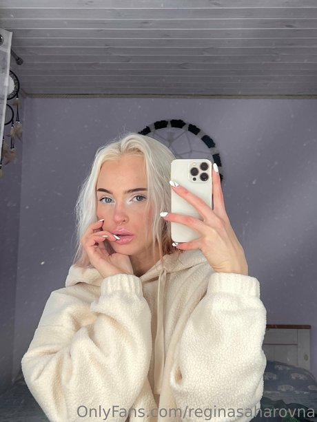 Regina Sahar pornstar sexy pic