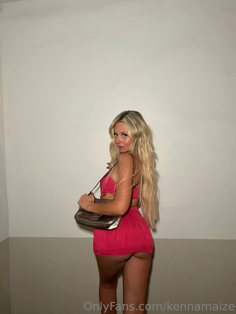 Kennamaize Kenna model erotic gallery