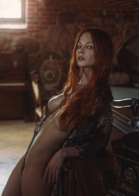 Sonia Red Fox_ exclusive model img