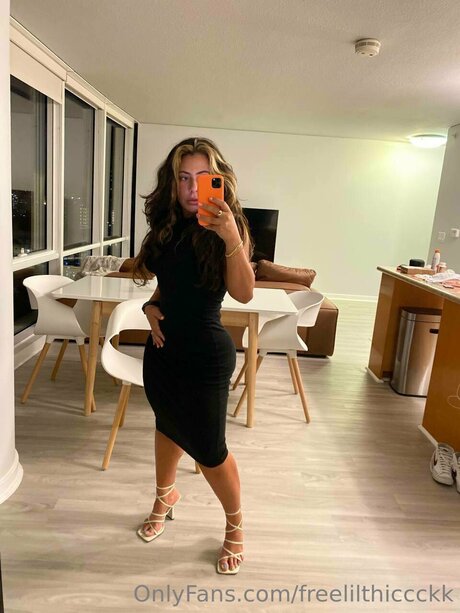 Lilthiccckktv high quality pornstar pictures