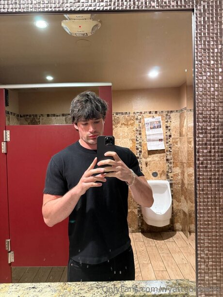 Wyattgonewild model adult pictures