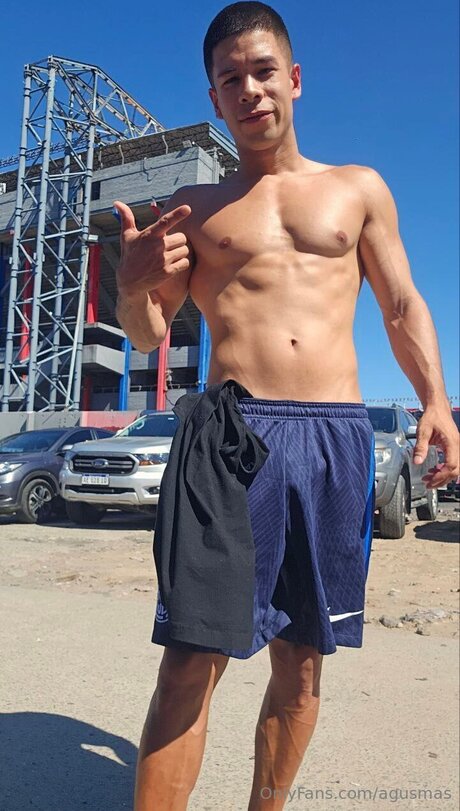 Agusmas model perfect picture