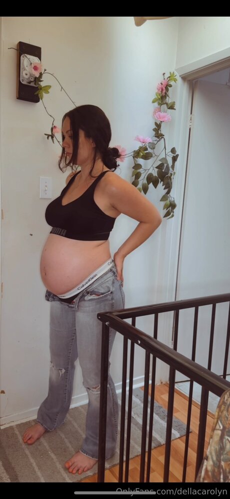 Dellacarolyn perfect actress photos