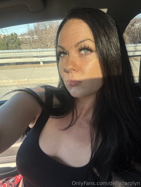 Dellacarolyn star nude archive