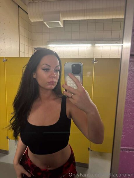 Dellacarolyn Profile photo