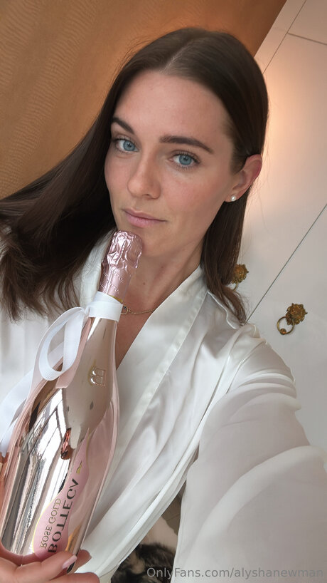 Alyshanewman adult star photos