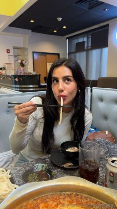 Rileymurray model art galleries