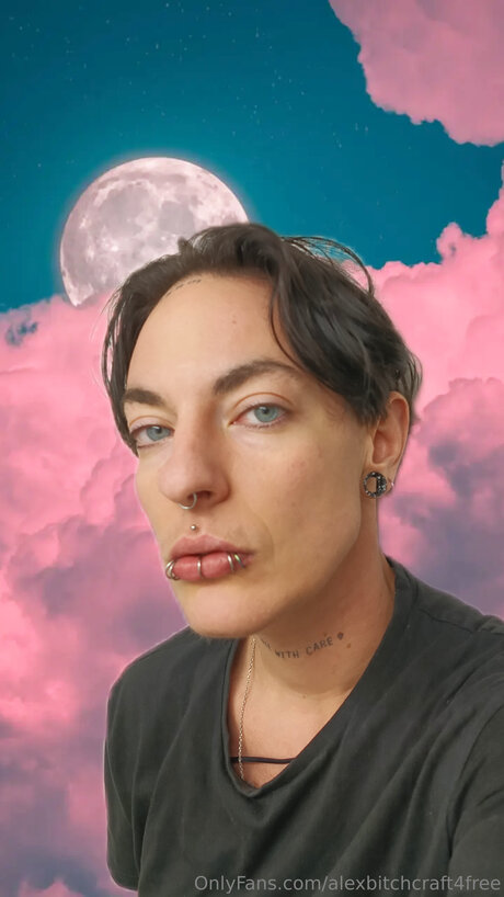 milf pregnant onlyfans pornographic photo