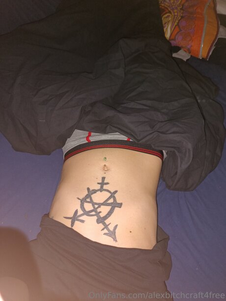 Alexbitchcraft4free adult model pic