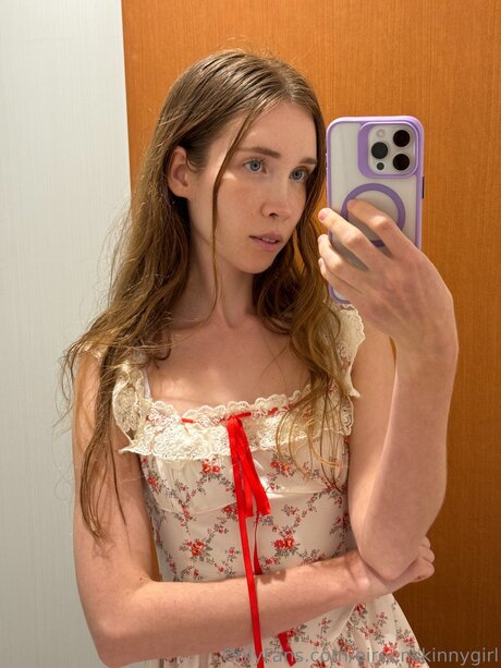 Eireenskinnygirl hd pornstar img