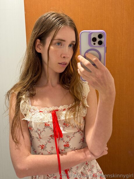 Eireenskinnygirl star nudes pics