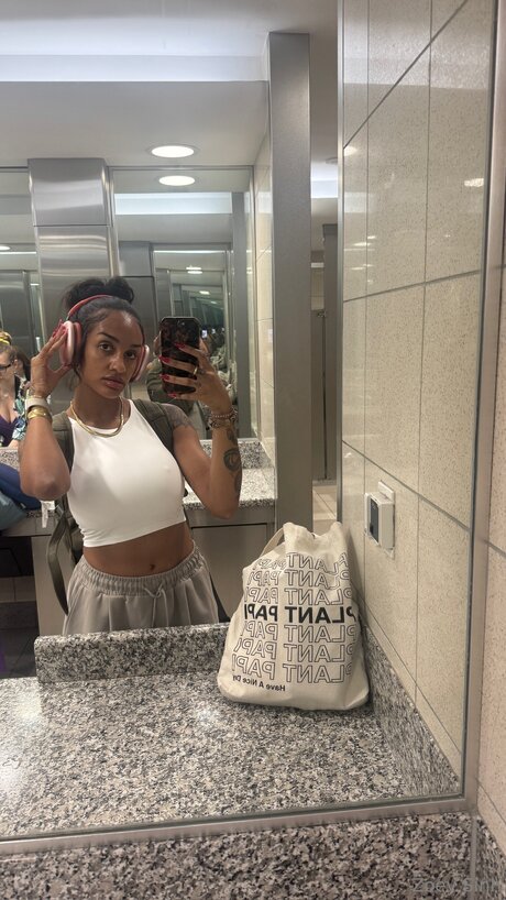 Zoeyxsinn free pornstar archive