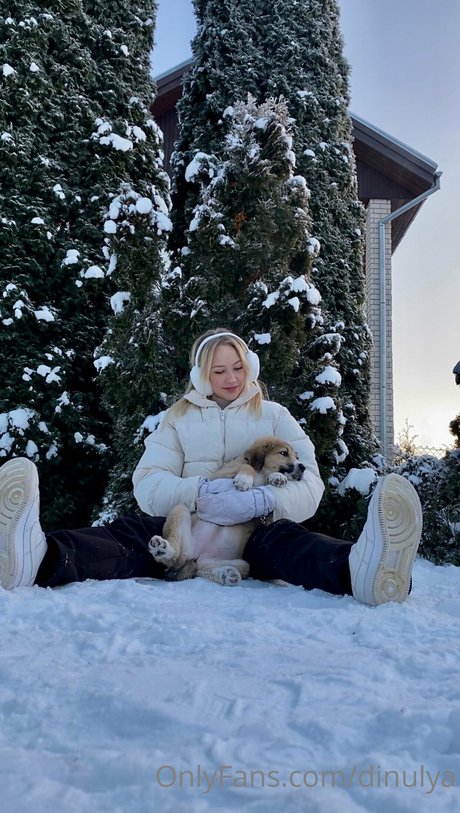 Dinulya pornstar nude img