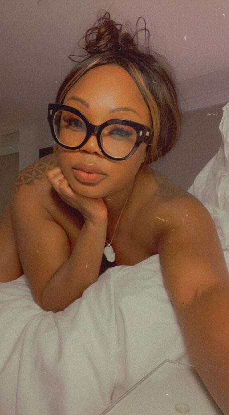 Jayden Starr hd actress img