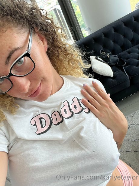 Karlye Taylor model hd pictures