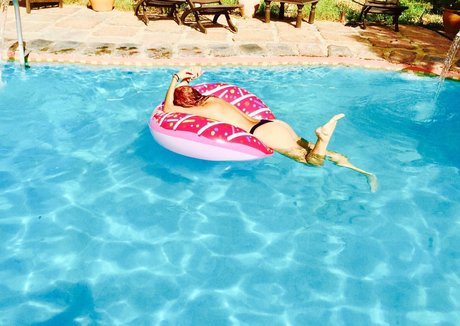 milf yoga onlyfans hd images