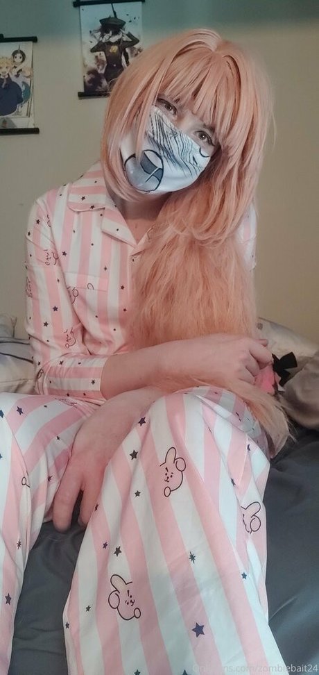 zombiebait24 nude star photos