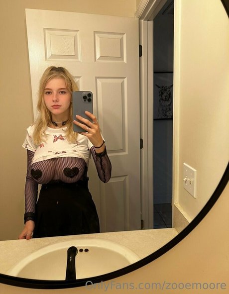 zooemoore pornstar hot img